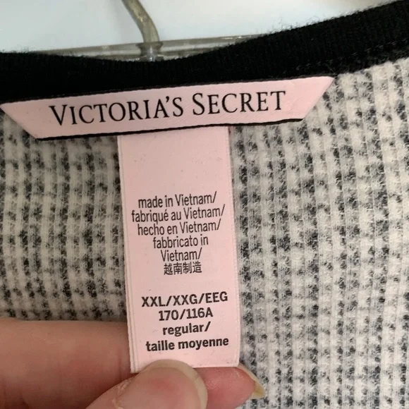 Victoria's Secret Black & White Houndstooth Pajama Top bottom Red Heart Print - Picture 3 of 11